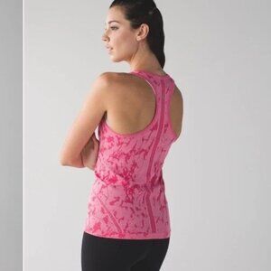 Lululemon Swiftly Tech Racerback Tank Heathered Bon Bon Size 4 Hot Pink Tie Dye